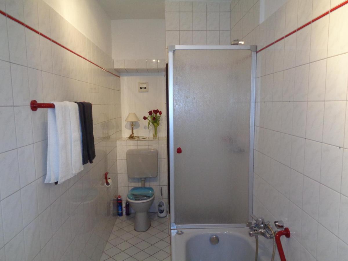 Ferienwohnung Altes Pfarrhaus Mit Flair Und Moselblick Brauneberg Bagian luar foto